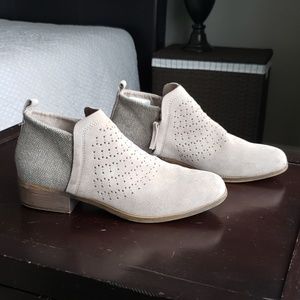 Tom's Ankle Booties, size 10